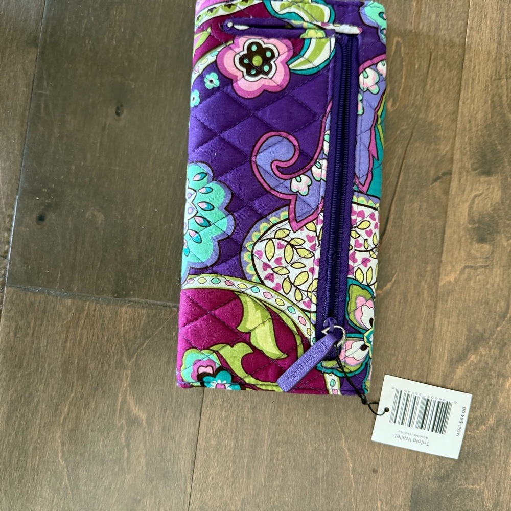 Vera Bradley Quilted Wallet – Tri-Fold Floral Pattern - Picture 3 of 3